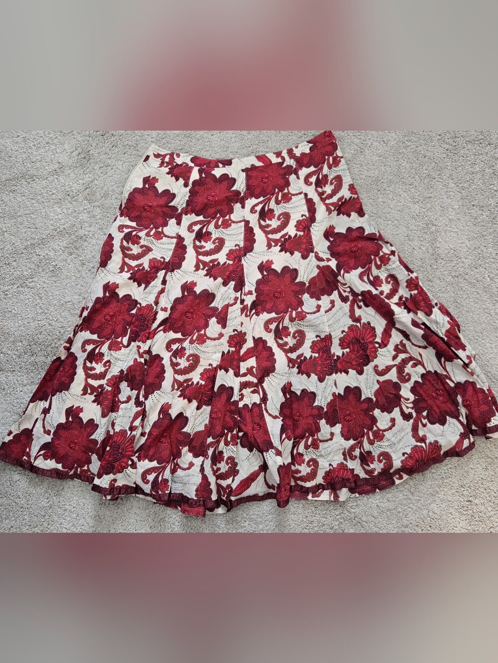 NY Collection White Skirt with Bold Red Floral Print